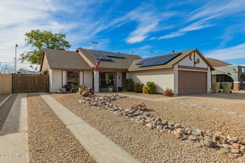 6710 74th Dr, Glendale, AZ 85303