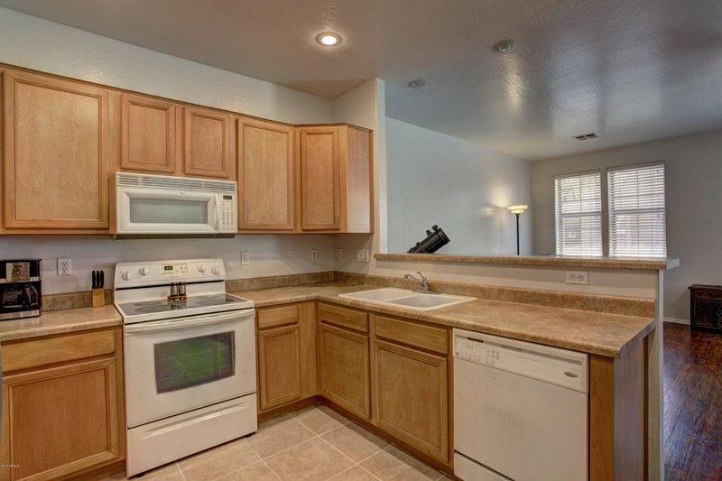 6710 E University Dr #110, Mesa, AZ 85205