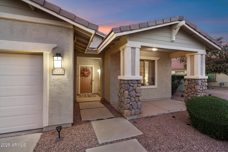 6710 Seton Ave, Gilbert, AZ 85298
