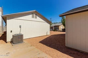 6713 56th Ave, Glendale, AZ 85301