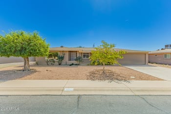 6713 Des Moines St, Mesa, AZ 85205