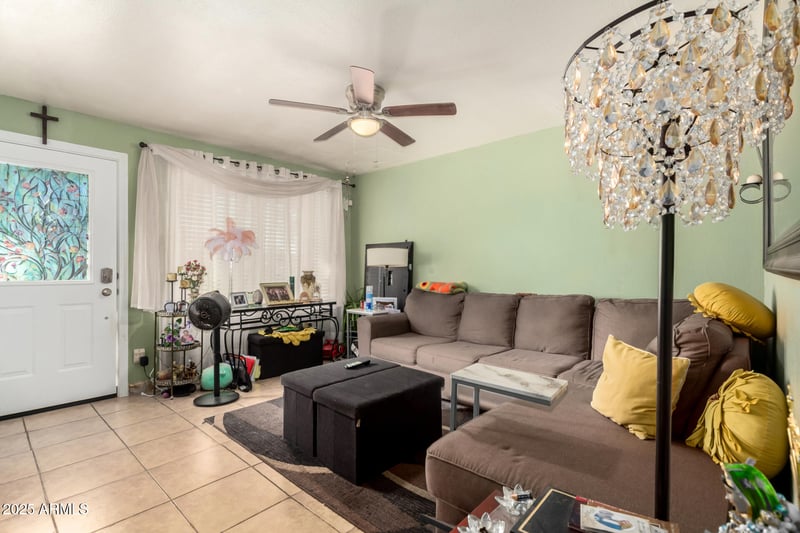 6719 44th Ave, Glendale, AZ 85301