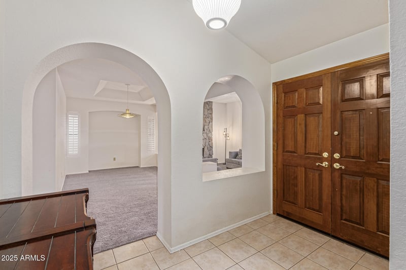6719 Kerry Ln, Glendale, AZ 85308