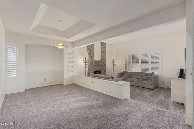6719 Kerry Ln, Glendale, AZ 85308