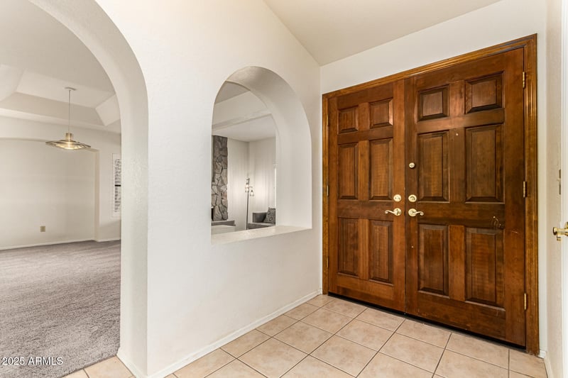 6719 Kerry Ln, Glendale, AZ 85308