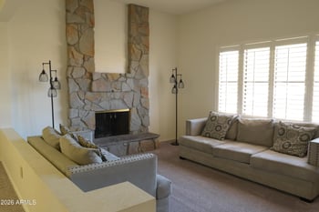 6719 Kerry Ln, Glendale, AZ 85308