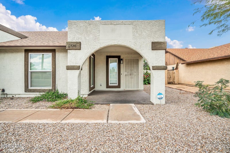 6720 71st Ave, Glendale, AZ 85303