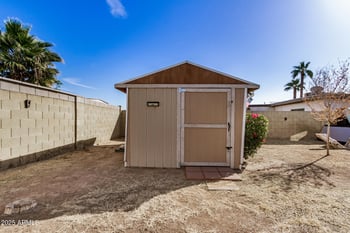 6720 Medlock Dr, Glendale, AZ 85303