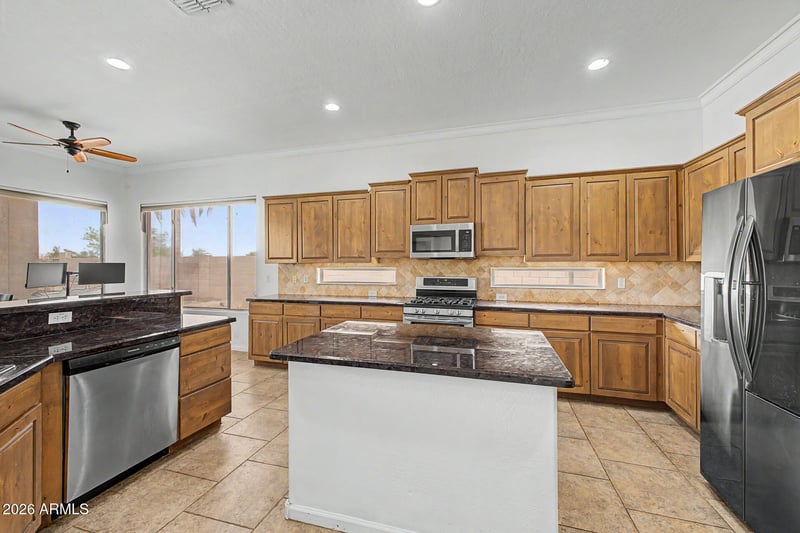 6720 Crestview Dr, Gilbert, AZ 85298