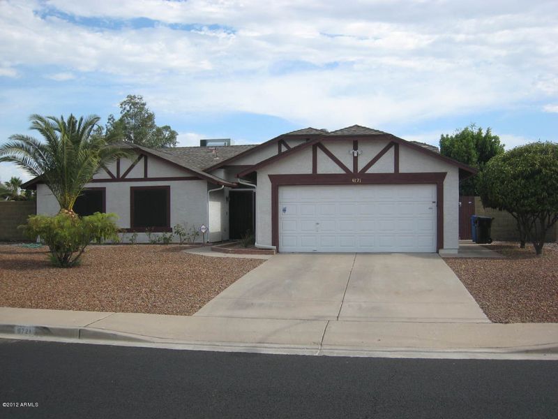 6721 E Indigo St, Mesa, AZ 85205