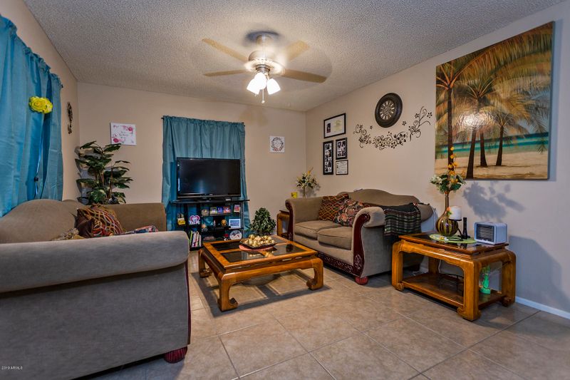 6721 W Orange Dr, Glendale, AZ 85303