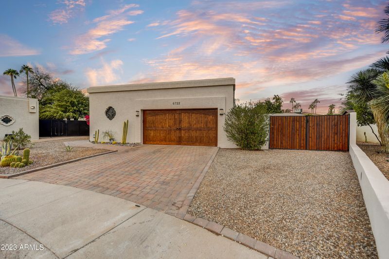 6722 E Paradise Ln, Scottsdale, AZ 85254