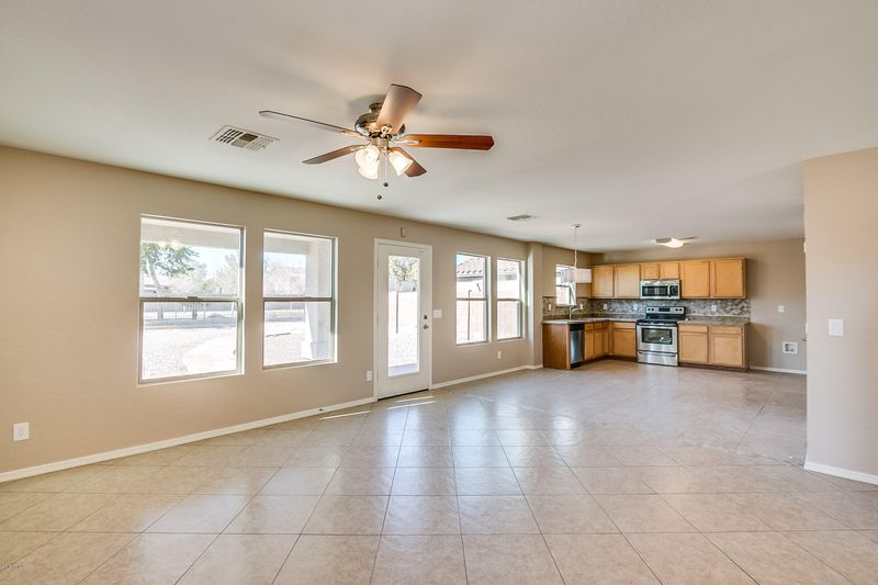 6722 S 32nd Ln, Phoenix, AZ 85041