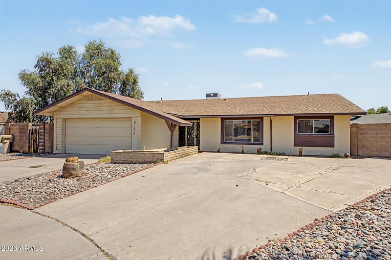 6724 W Oregon Ave, Glendale, AZ 85303