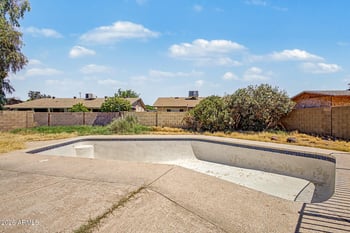 6724 Oregon Ave, Glendale, AZ 85303