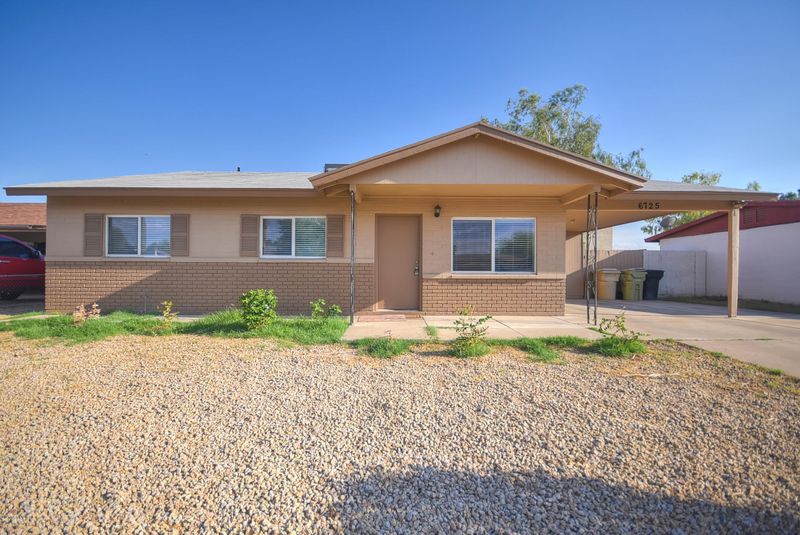 6725 W Medlock Dr, Glendale, AZ 85303