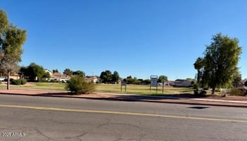 6726 79th Ave, Glendale, AZ 85303