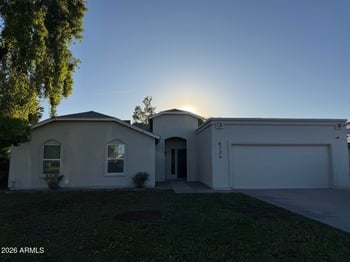 6726 79th Ave, Glendale, AZ 85303