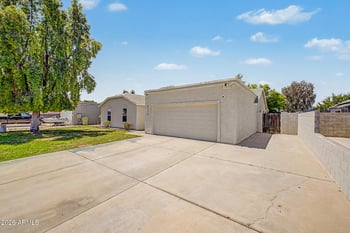 6726 79th Ave, Glendale, AZ 85303