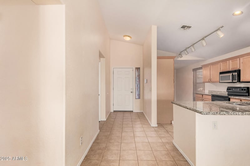 6727 35th Dr, Phoenix, AZ 85041