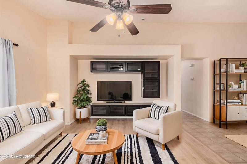 6727 35th Dr, Phoenix, AZ 85041