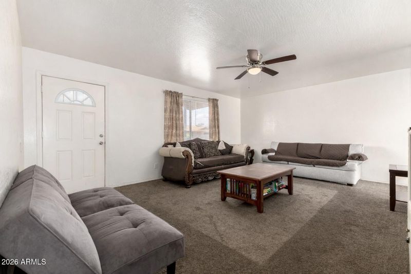 6727 W Roma Ave, Phoenix, AZ 85033