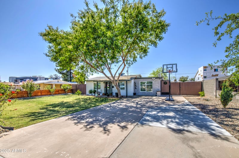 6728 24th Dr, Phoenix, AZ 85015