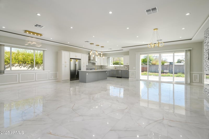 6729 13th St, Phoenix, AZ 85014