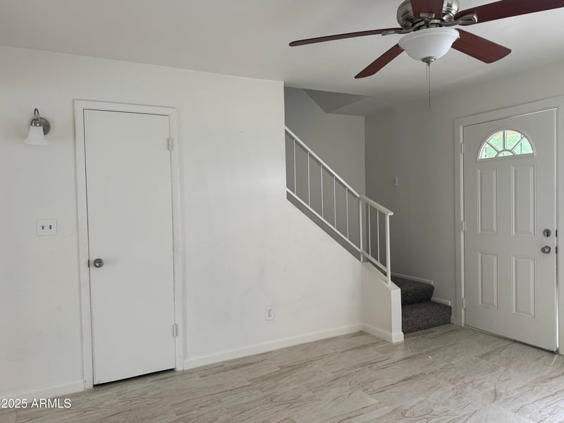 6729 44th Ave, Glendale, AZ 85301