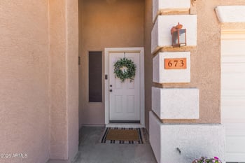 673 Hereford Dr, San Tan Valley, AZ 85143