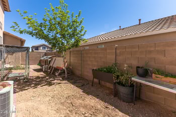 673 Hereford Dr, San Tan Valley, AZ 85143
