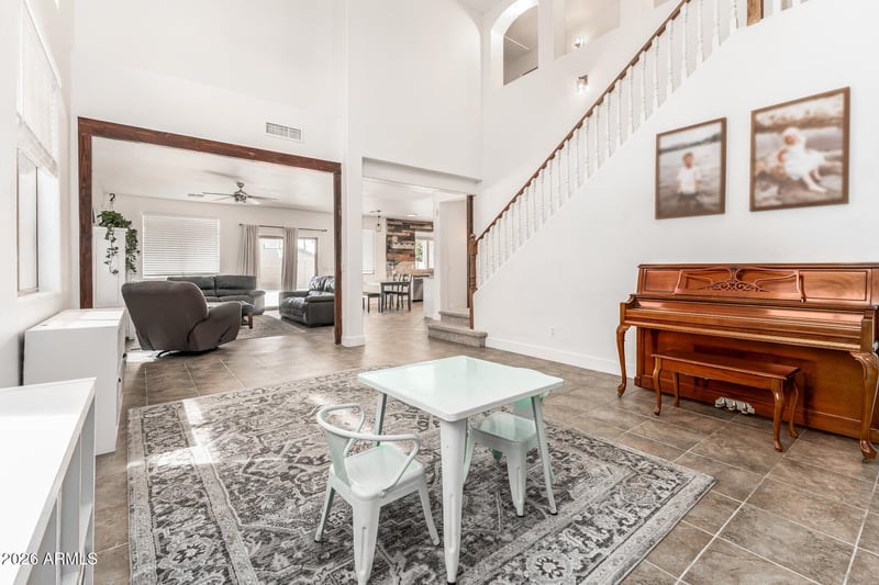 673 Hereford Dr, San Tan Valley, AZ 85143
