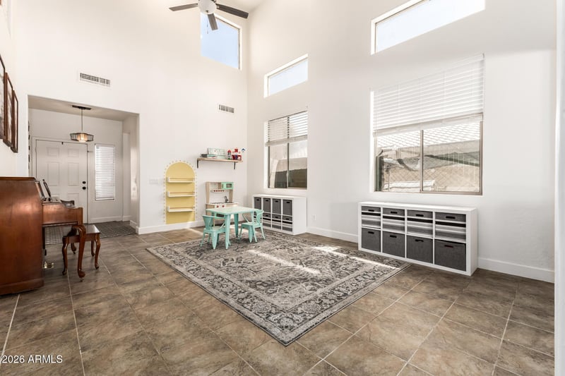 673 Hereford Dr, San Tan Valley, AZ 85143