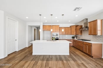 6730 Winston Dr, Laveen, AZ 85339