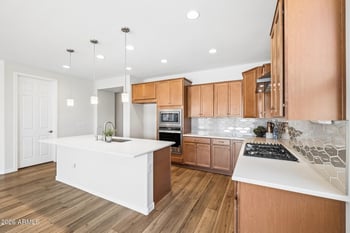 6730 Winston Dr, Laveen, AZ 85339
