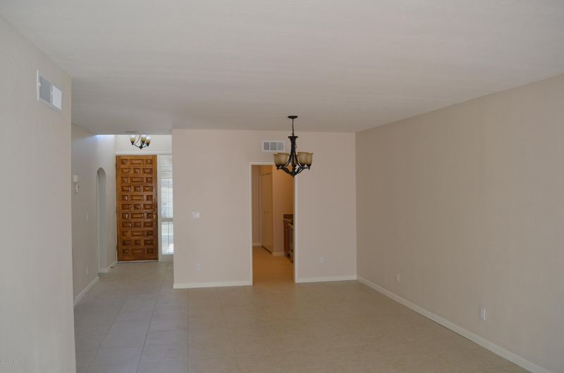 6731 N 16th Pl, Phoenix, AZ 85016