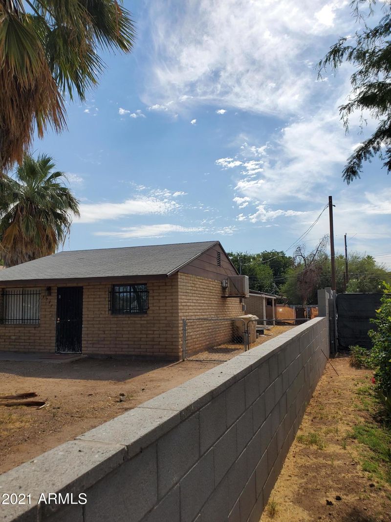 6731 N 60th Ave, Glendale, AZ 85301
