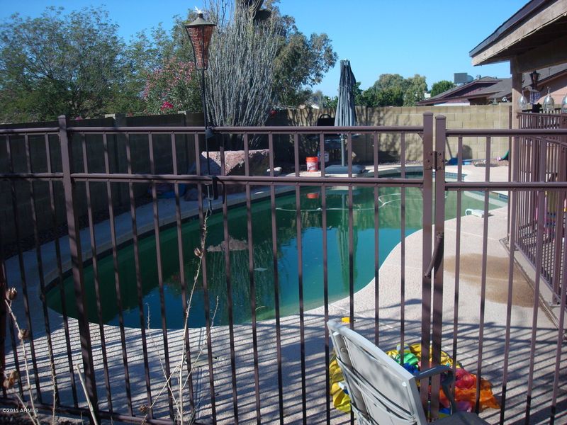 6733 E Indigo St, Mesa, AZ 85205