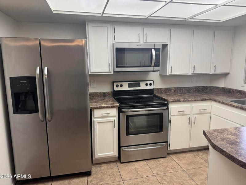 6733 44th Ave, Glendale, AZ 85301