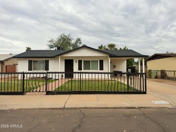 6733 W Orange Dr, Glendale, AZ 85303