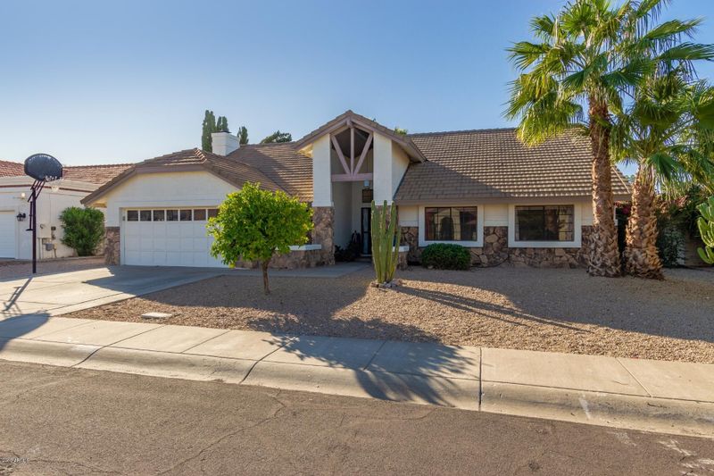6733 W Topeka Dr, Glendale, AZ 85308