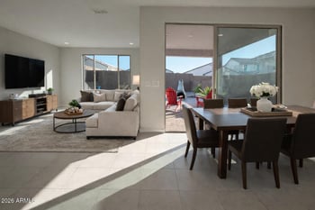 6733 Winston Dr, Laveen, AZ 85339