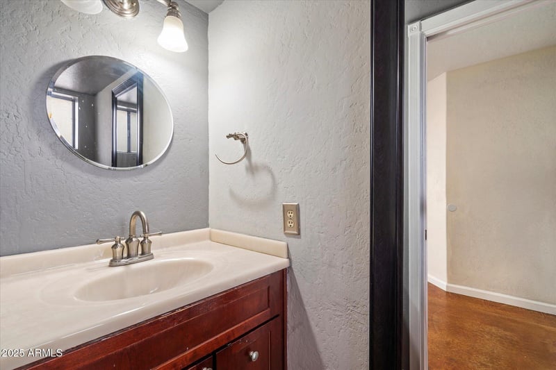 6734 Ruth Ave, Peoria, AZ 85345