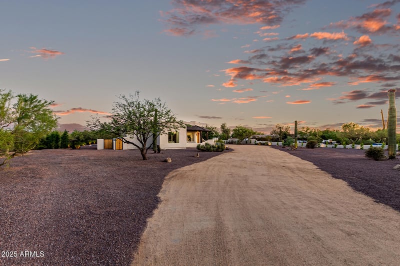 6735 Dove Valley Rd, Cave Creek, AZ 85331