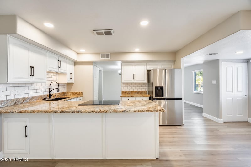 6736 Stanley Pl, Tempe, AZ 85283