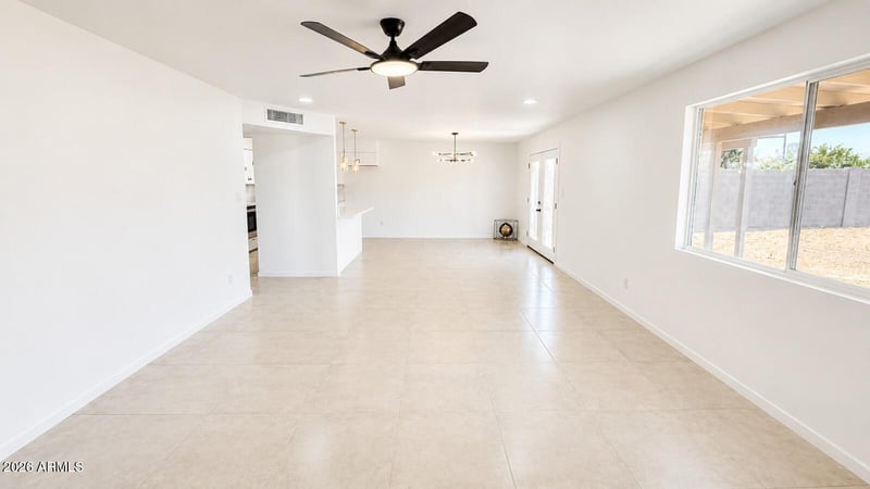 6736 W Vernon Ave, Phoenix, AZ 85035