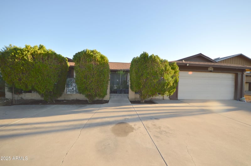 6737 Oregon Ave, Glendale, AZ 85303