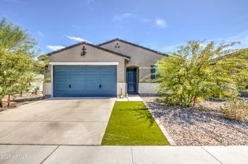 6737 Valley View Dr, Laveen, AZ 85339