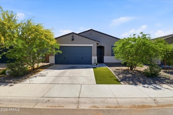 6737 Valley View Dr, Laveen, AZ 85339