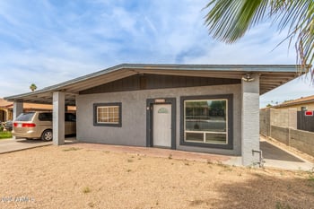 6738 N 54th Dr, Glendale, AZ 85301